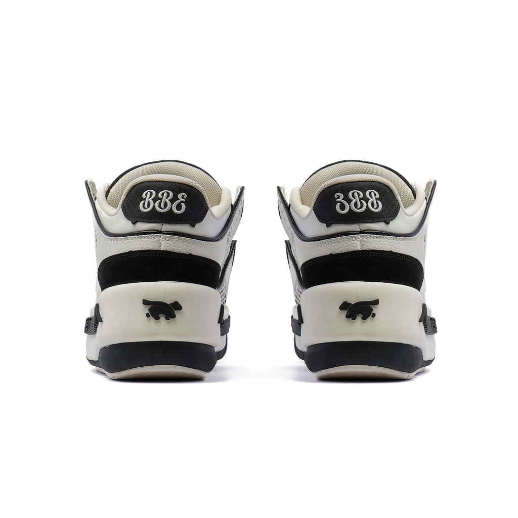 Racing shoes