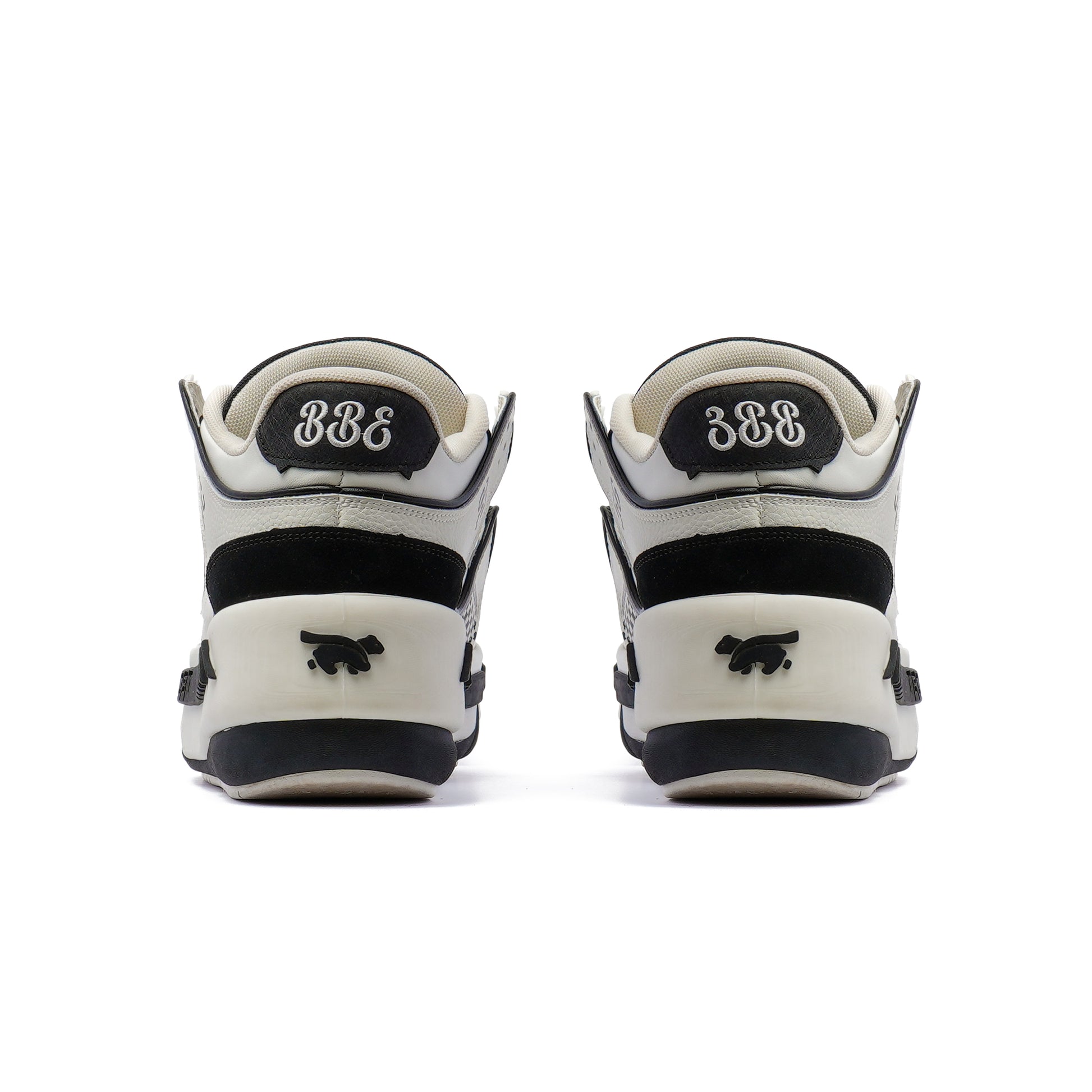 Racing shoes